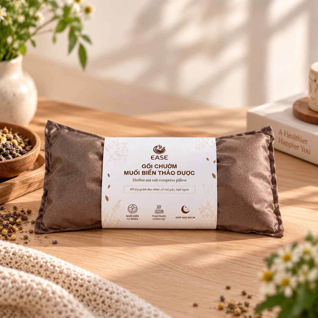 Gối chườm muối biển thảo dược EASE, vỏ lụa màu nâu